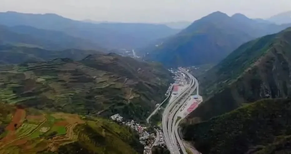 《顛簸貨運路》劇照