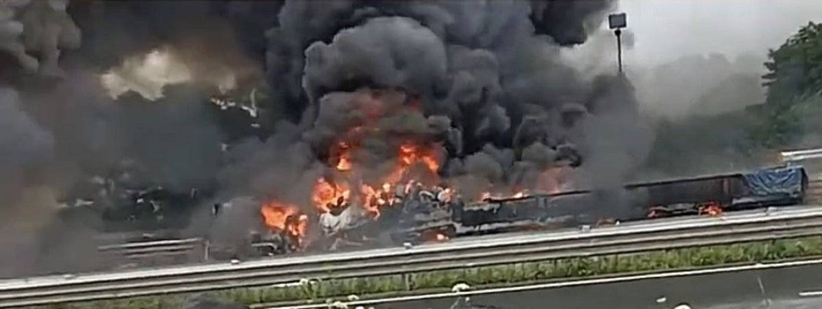 6死2傷!浙江龍游發生5車追尾事故