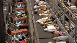 申通雙11多省區加大投入 上海轉運中心單日處理快件量達450萬件-物流之家