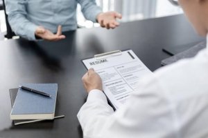 揭秘：物流行業(yè)的求職陷阱與費用糾紛背后的真相-物流之家