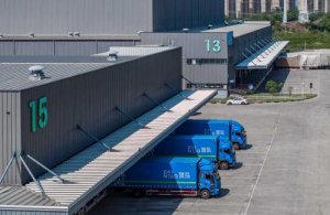 菜鳥(niǎo)已于全國(guó)主要物流節(jié)點(diǎn)設(shè)立專(zhuān)業(yè)化的鋰電池售后服務(wù)倉(cāng)庫(kù)-物流之家