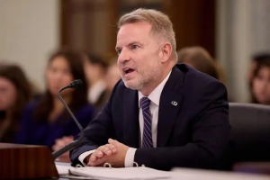 美政府擬對中國船舶加征高額服務費 收中國船的錢、培養美國“冠軍”船企-物流之家